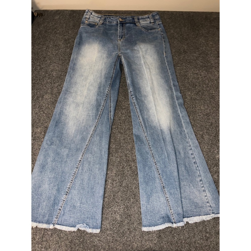 Rock and Roll Cowgirl High Rise Flare Jeans Light Wash Blue Size 33 x 32
